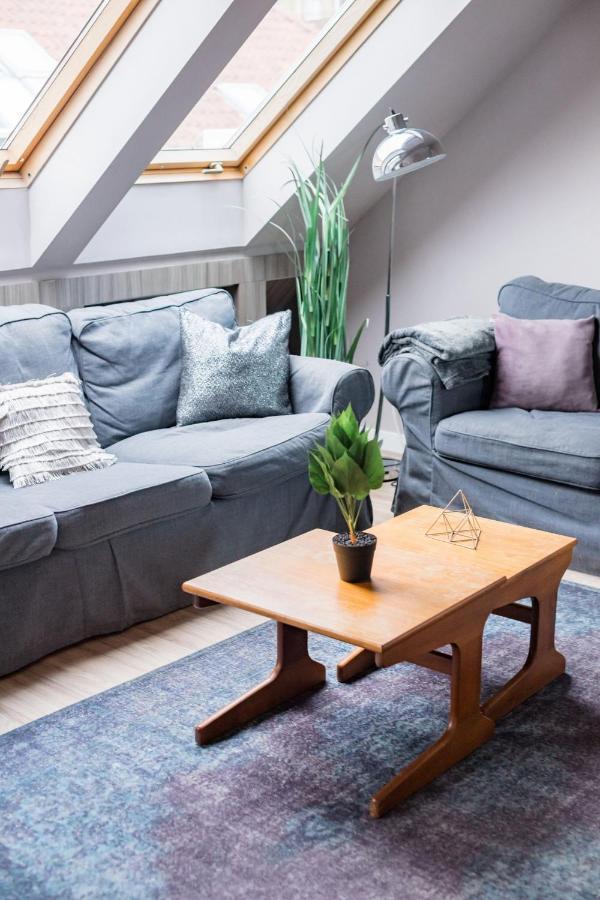 Sunny And Central Penthouse With Private Garage Budapest Luaran gambar