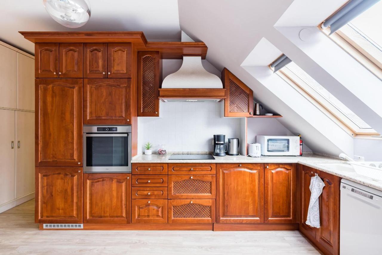 Sunny And Central Penthouse With Private Garage Budapest Luaran gambar